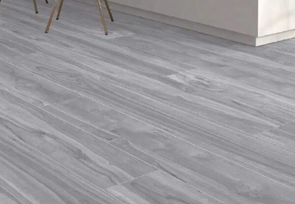 suelo porcelanico imitacion madera Liebe Gris 23,3x120